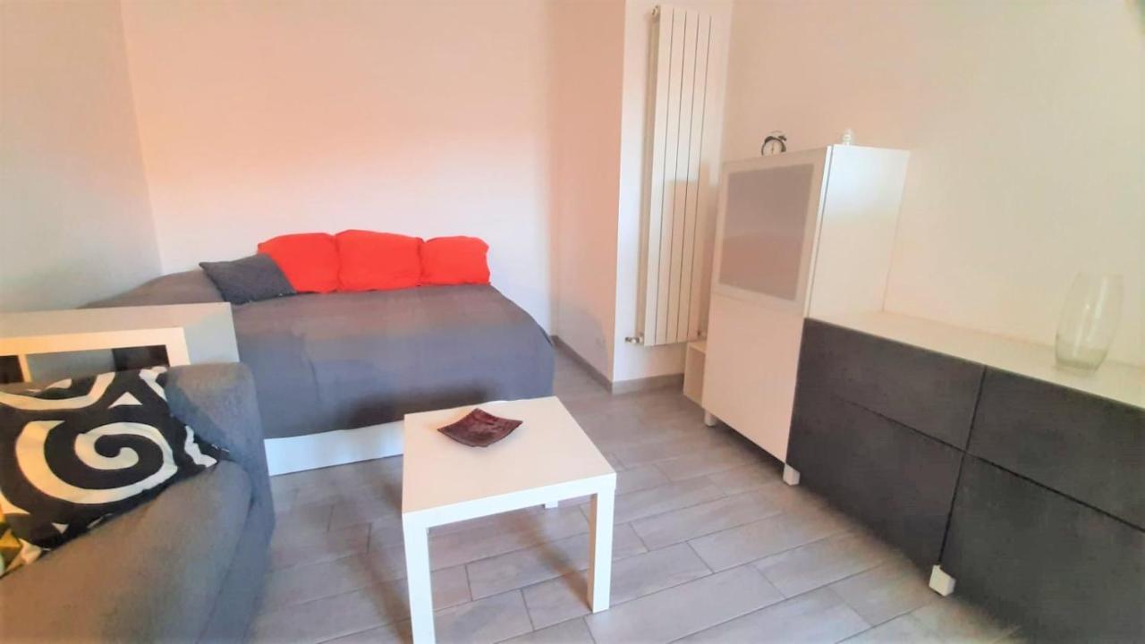 Апартаменти Accomodo Mim23 Monolocale Navigli Мілан Екстер'єр фото