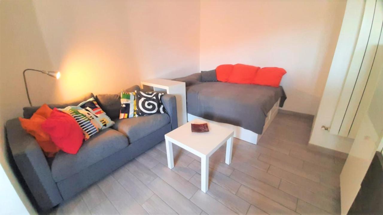 Апартаменти Accomodo Mim23 Monolocale Navigli Мілан Екстер'єр фото