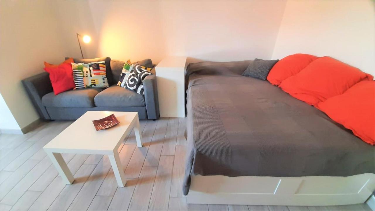 Апартаменти Accomodo Mim23 Monolocale Navigli Мілан Екстер'єр фото