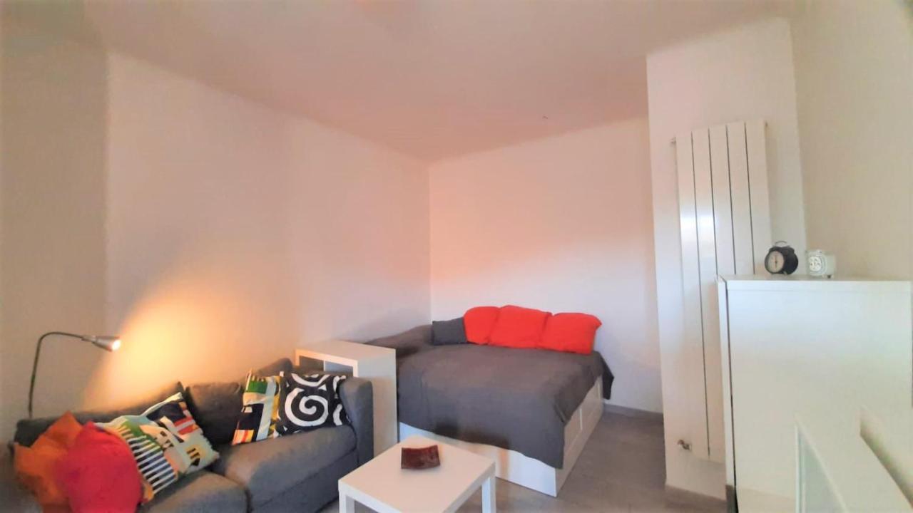 Апартаменти Accomodo Mim23 Monolocale Navigli Мілан Екстер'єр фото